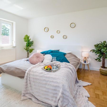 Eg Links-Wunderschoene 70M Grosse 2-Zimmer City Wohnung Naehe Salzburg Freilassing Ngoại thất bức ảnh